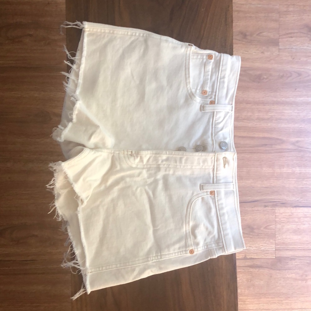 Aesthetic cream gap denim “cheeky short” shorts.